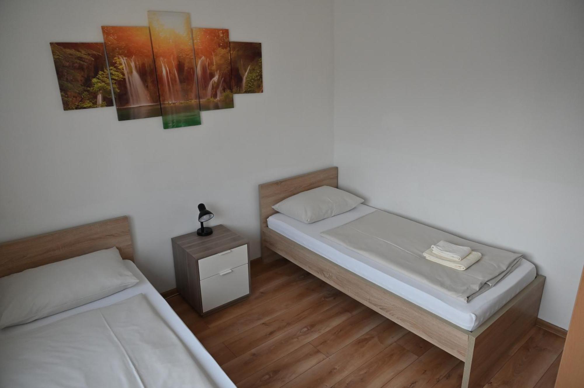 Pension Haus Nova Wiener Neustadt Luaran gambar